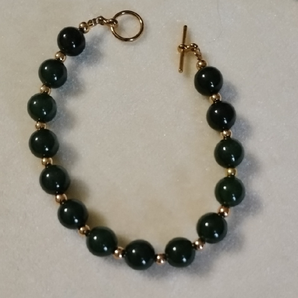 HAND CRAFTED JADE BEAD BRACELET